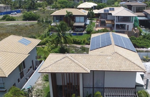 Mata de Sao Joao House | Cozy Retreat Just Steps from the Beach with Ocean View