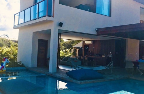 Mata de Sao Joao House | Cozy Retreat Just Steps from the Beach with Ocean View