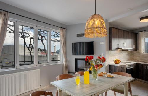 Vizari House | Experience Aggeliki House: Oceanfront Paradise Awaits
