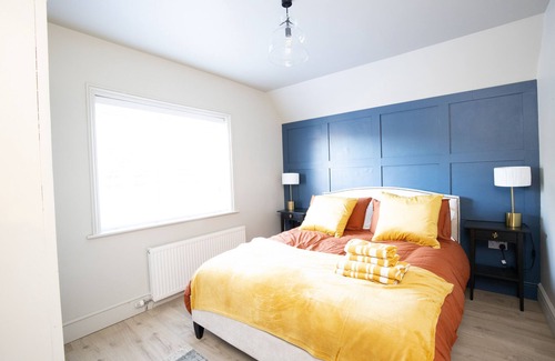 Farningham House | Family-Friendly Stay at House and Annex Awaits You