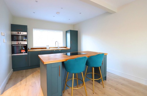 Farningham House | Family-Friendly Stay at House and Annex Awaits You