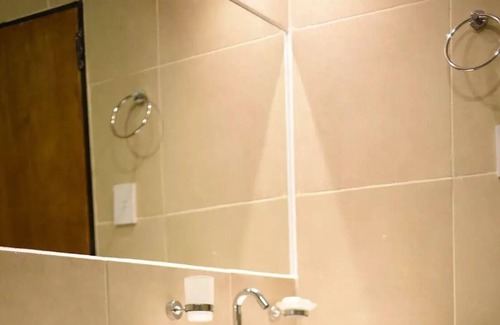 Santa Fe Resort | Budget-Friendly House and Suites SF with Spa & Breakfast