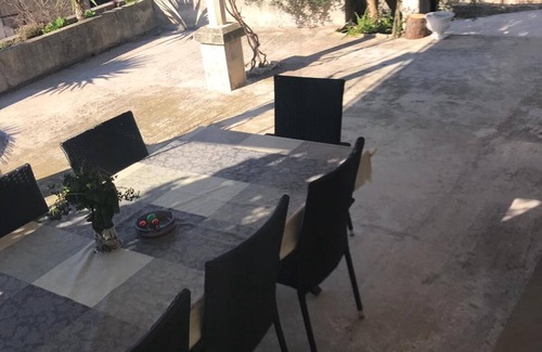 Zuljana House | Cozy House Apart: Family-Friendly with Kitchen Amenities