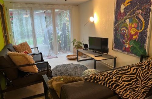 Markkleeberg House | Scenic House Apartment am See with Pool - Rated 9.3/10