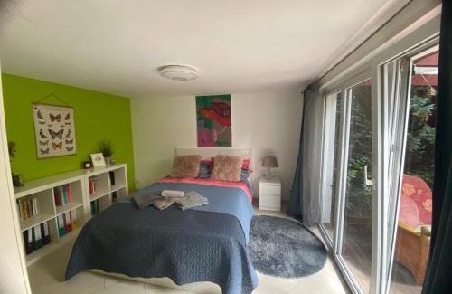 Markkleeberg House | Scenic House Apartment am See with Pool - Rated 9.3/10