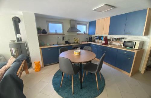 Markkleeberg House | Scenic House Apartment am See with Pool - Rated 9.3/10