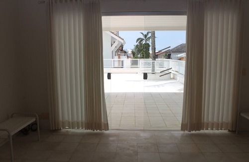 Jardim Marcia House | Premium House at Cond. Bougainville I with Pool & Spa