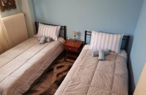 Trikala Apartment | Inviting House at the Corner Trikala with Breakfast Included