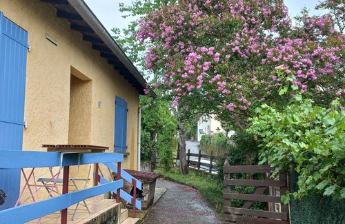 Aspet House | Idyllic House at the Foot of the Mountain with Pool & Breakfast