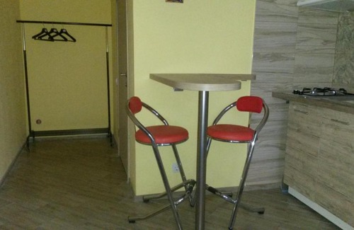 Svetlogorsk Apartment | Beachside Retreat: Guest Rated 9/10 with Kitchen Amenities