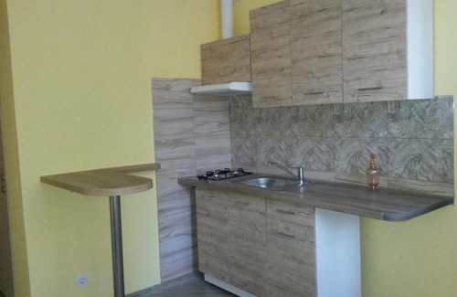 Svetlogorsk Apartment | Beachside Retreat: Guest Rated 9/10 with Kitchen Amenities