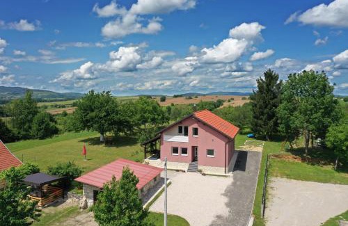 Irinovac House | Family-Friendly House Bela Vido | Guest Rated 9.7/10