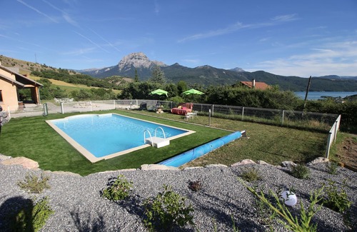 Prunieres Villa | Idyllic Retreat by Lake and Mountains, 10/10 Guest Rated