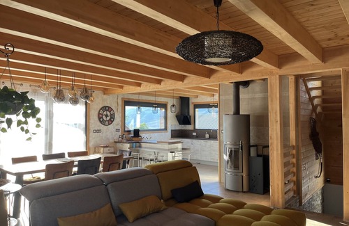 Baratier House | Discover a Retreat: House between Lake and Mountain