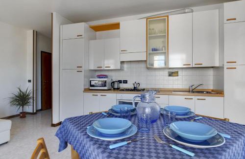 Favaro Veneto Apartment | Family-Friendly Escape at House Boè - Rated 9/10