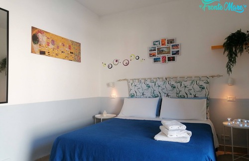 Santa Teresa di Riva House | Oceanfront House by the Sea - Pet Friendly & Family Ready