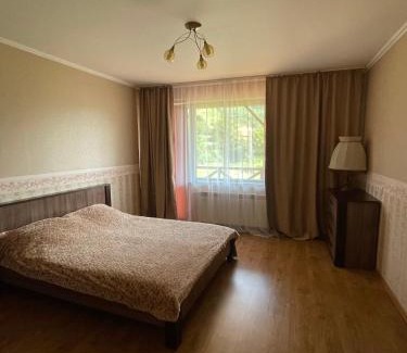 Polyana House | Idyllic House by the River - 4-Star, Pet & Child Friendly