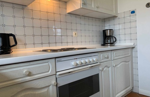 Norderhafen Cottage | Cozy House by the Sea with Pet-Friendly Amenities
