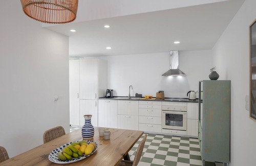 Santa Maria Maior House | Scenic House by the Sea with Spa & Harbor Views