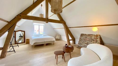 Wenduine House | Oceanfront House C: Family-Friendly Getaway with Ocean Views