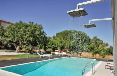 Caltanissetta House | Discover Calafato e Testasecca: 4-Star Oceanfront Oasis
