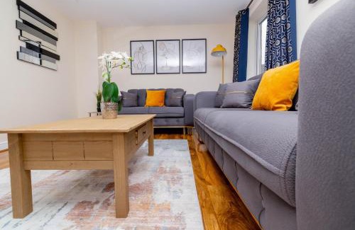 Corby House | House Carlisle