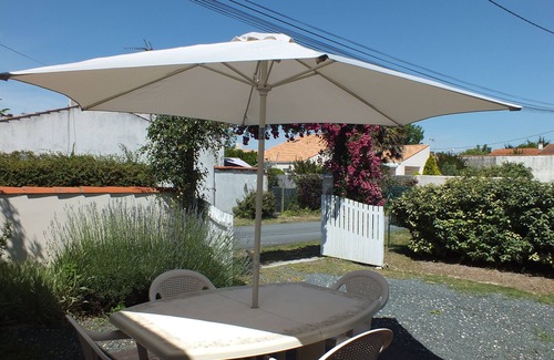 Quartier de l'Hippodrome House | Pet-Friendly House CHATELAILLON - Near Beach & Center