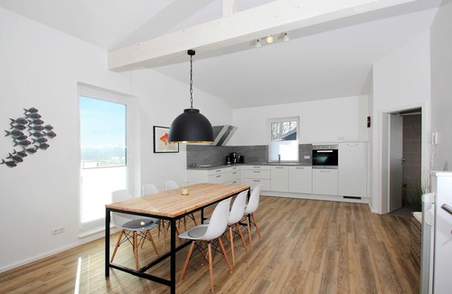 Gohren House | Oceanfront Retreat with Pool and Spa - Sealodge Rügen