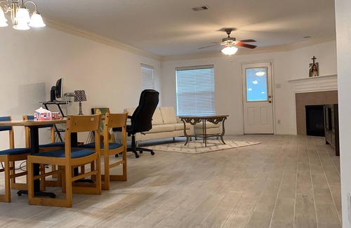 Southbelt/Ellington House | Convenient House Near Hobby Airport and Downtown Attractions