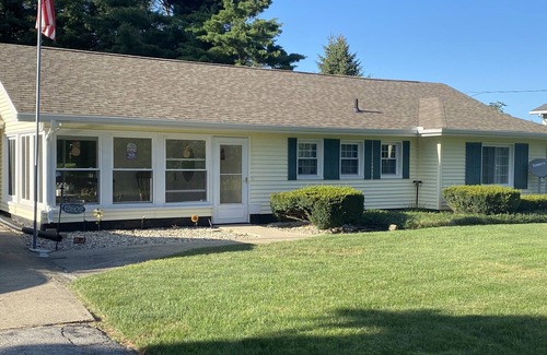 Plymouth House | Convenient House Near Notre Dame Campus with Kitchen Access