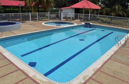 Guamal Cabin | Relaxing Retreat House with Pool, Spa & Family Amenities