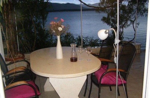 Klek House | Seaside Retreat with Private Beach, Free Wi-Fi & Parking