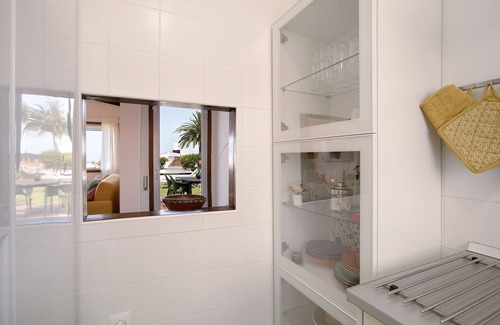 La Victoria de Acentejo House | Escape to Villa Violeta: Oceanfront with Shared Pool & Wi-Fi
