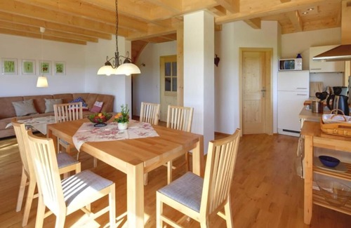 Traunreut Apartment | House Efeu: Perfect for Families with 3 Bedrooms & Top Rating