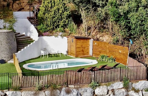 Sant Cebria de Vallalta House | Relax in a Poolside House with Breathtaking Sea Views