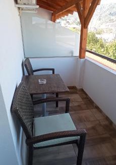 Sarti Apartment | Cozy House Eugenia Sarti: Rated 9/10 with Hot Tub & Breakfast