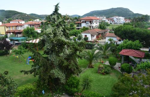 Toroni Apartment | Oceanfront Escape at House Evristhenis - 9.3/10 Rated Stay