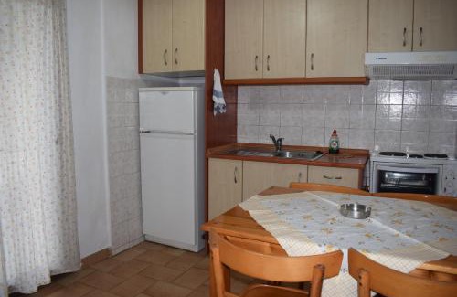 Toroni Apartment | Oceanfront Escape at House Evristhenis - 9.3/10 Rated Stay