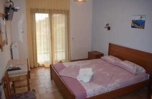 Toroni Apartment | Oceanfront Escape at House Evristhenis - 9.3/10 Rated Stay