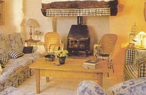 Cast House | House Finistère: Guest Rated 9.8 with Oceanfront Pool