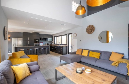 La Flotte House | Exclusive Villa with Ocean View and Private Pool Retreat
