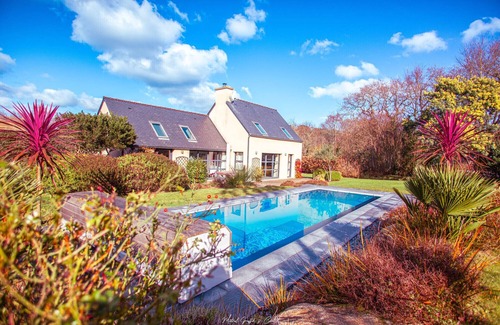 Penvenan House | House for 10 with large garden and swimming pool