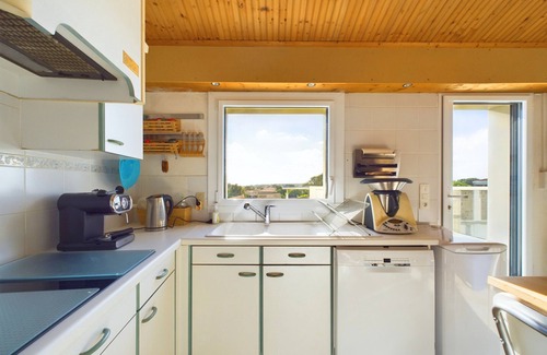 Brem Sur Mer Ski Chalet | House for 12 - 5min from Dunes beach