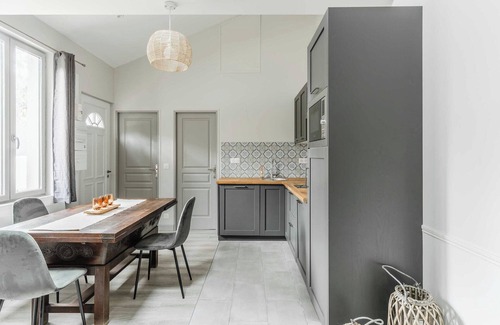 Deauville City Centre Apartment | House for 18 people with cinema Place Morny