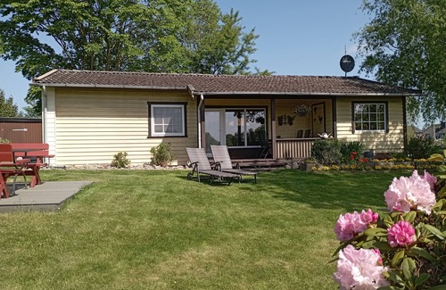 Holzbunge House | Cozy House for 4 with Kitchen in Holzbunge - Rated 10/10
