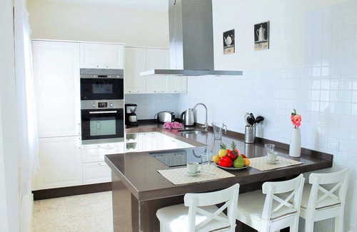 Geafond House | Ideal Retreat for 5 Near the Beach with Spa & Breakfast