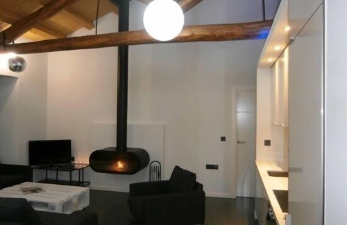Olmos de Penafiel Cottage | Ideal Getaway for 6-8 with Jacuzzi in Ribera de Duero