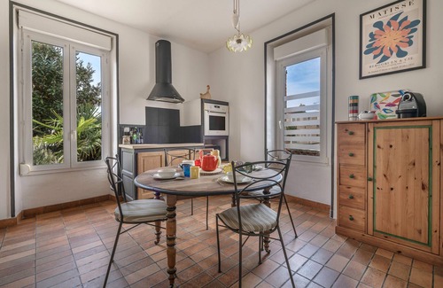 La Bernerie-en-Retz House | Cozy House for 6 near Beach with Ocean View & Breakfast
