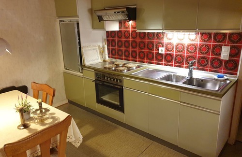 Schwalefeld House | House for 8 persons. 5 bedrooms, 2 bathrooms, 3 toilets with garage/garden.