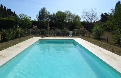 Plan-d'Orgon House | Scenic Country Retreat for 8 with Pool & Spa Amenities
